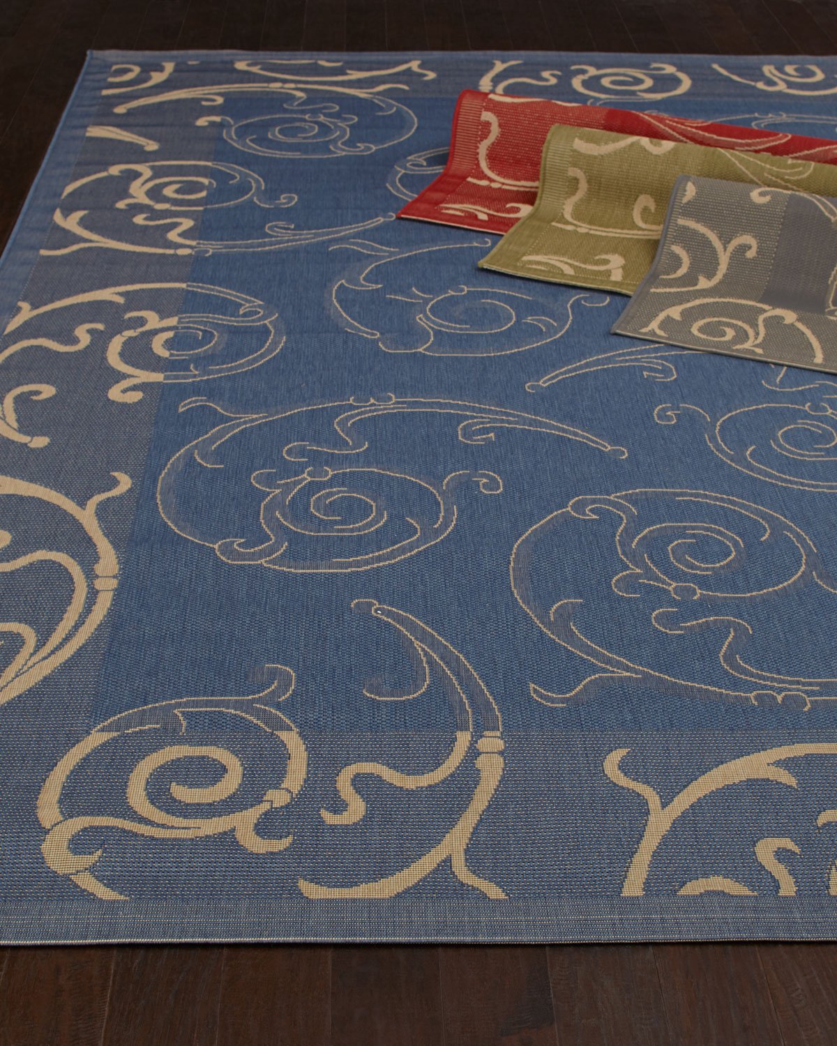Giddings Scroll Rug, 6'7in Square