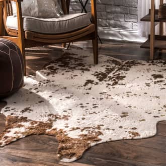 Brown Vaquero Macchiato Faux Cowhide rug - Contemporary Shaped 3' 10in x 5'