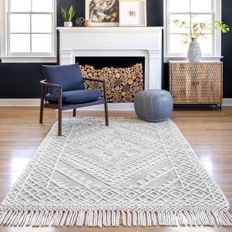 Gray Sovereign Textured Greek Emblem With Tassels rug