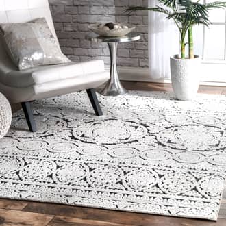 Black and White Laicie Floral Tokens rug