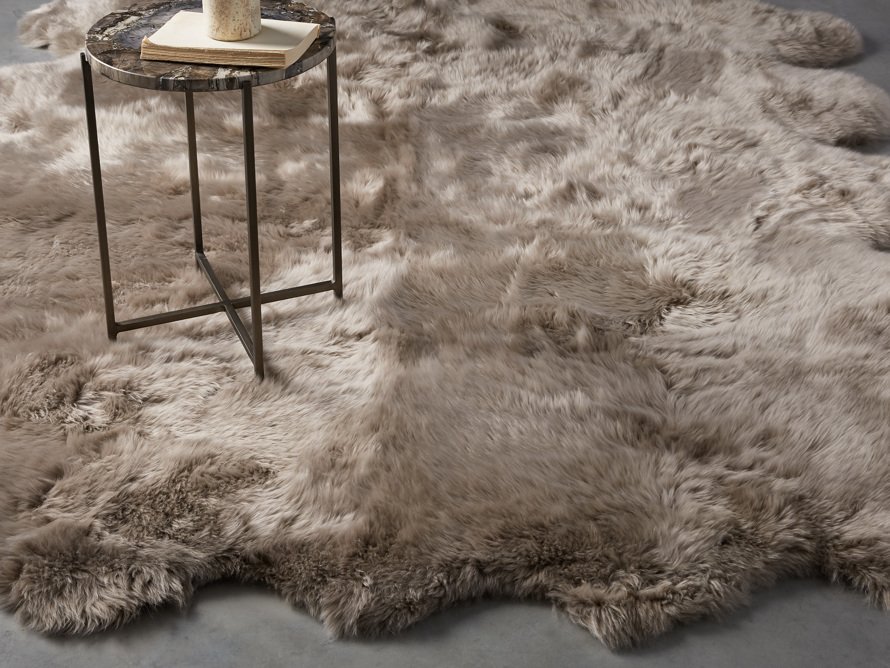 Sheepskin Wool 6' x 5' Rug In Vole