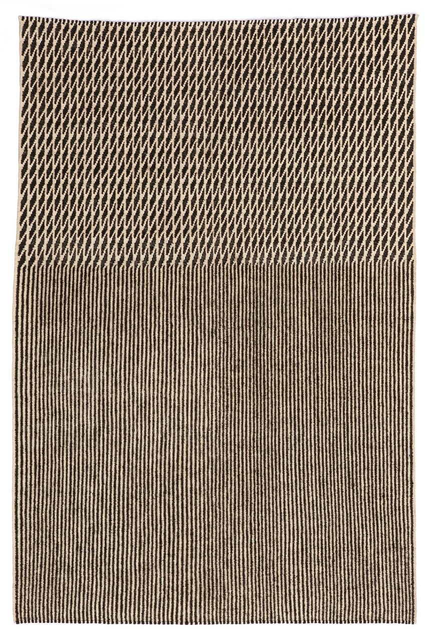 Blur Rug - 9'10in x 13'1in / Black