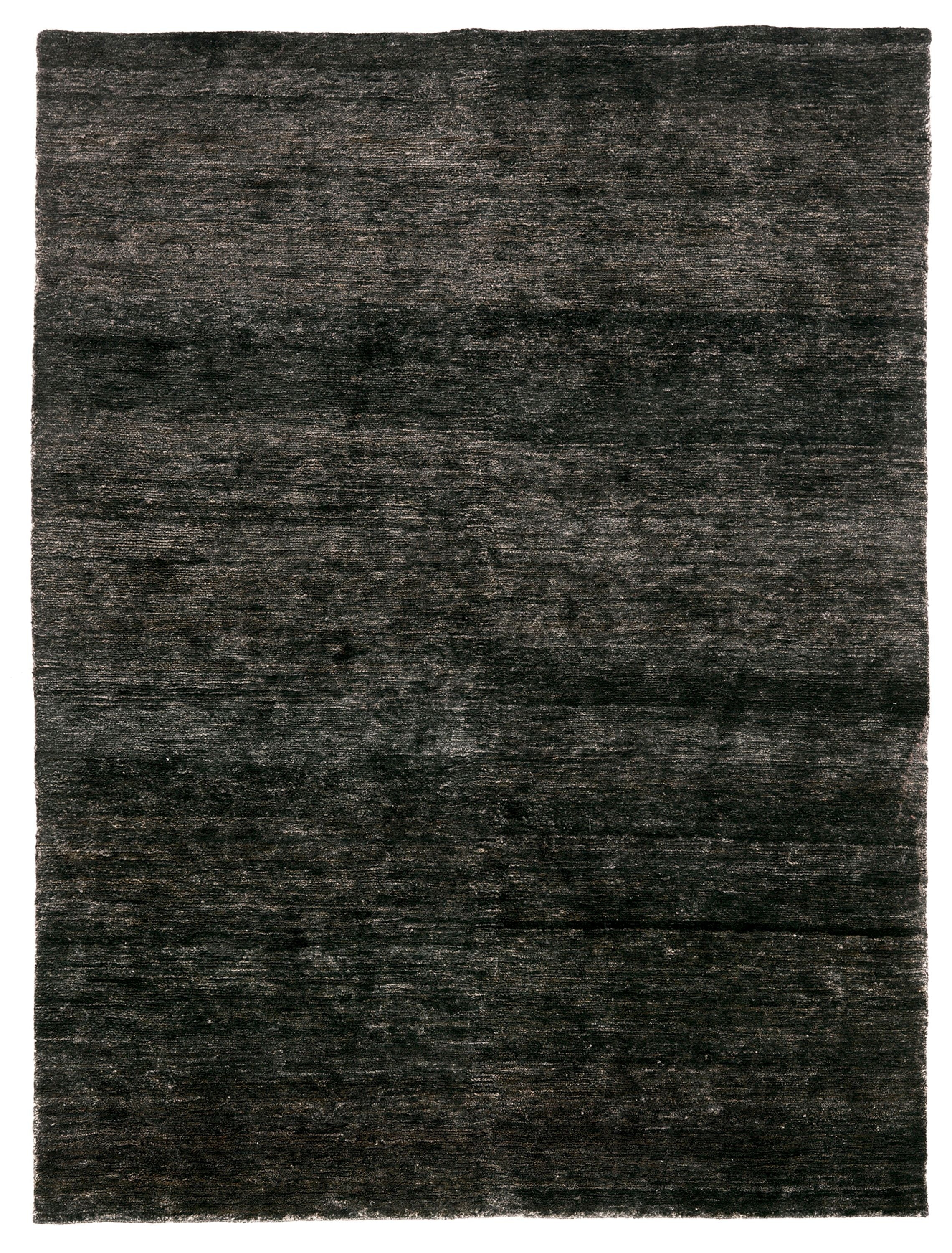 Noche Rug - 9'10''x13'1'' / Black