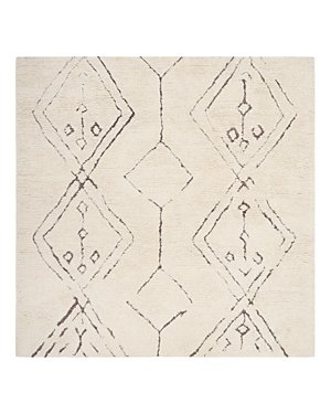 Safavieh Casablanca Collection Area Rug, 6' x 6'