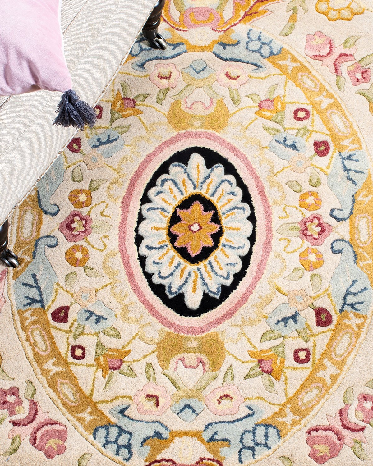 Feather Medallion Rug, 8' Round